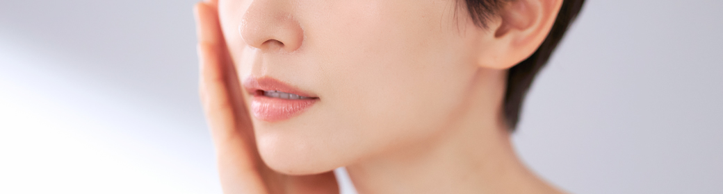 くすみを気にする女性