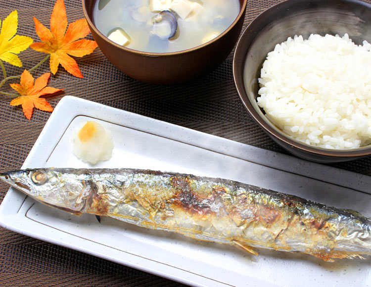 サンマの食卓images/